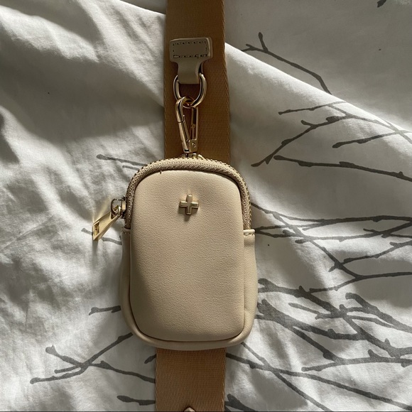 White Fox Purse - Picture 3 of 9